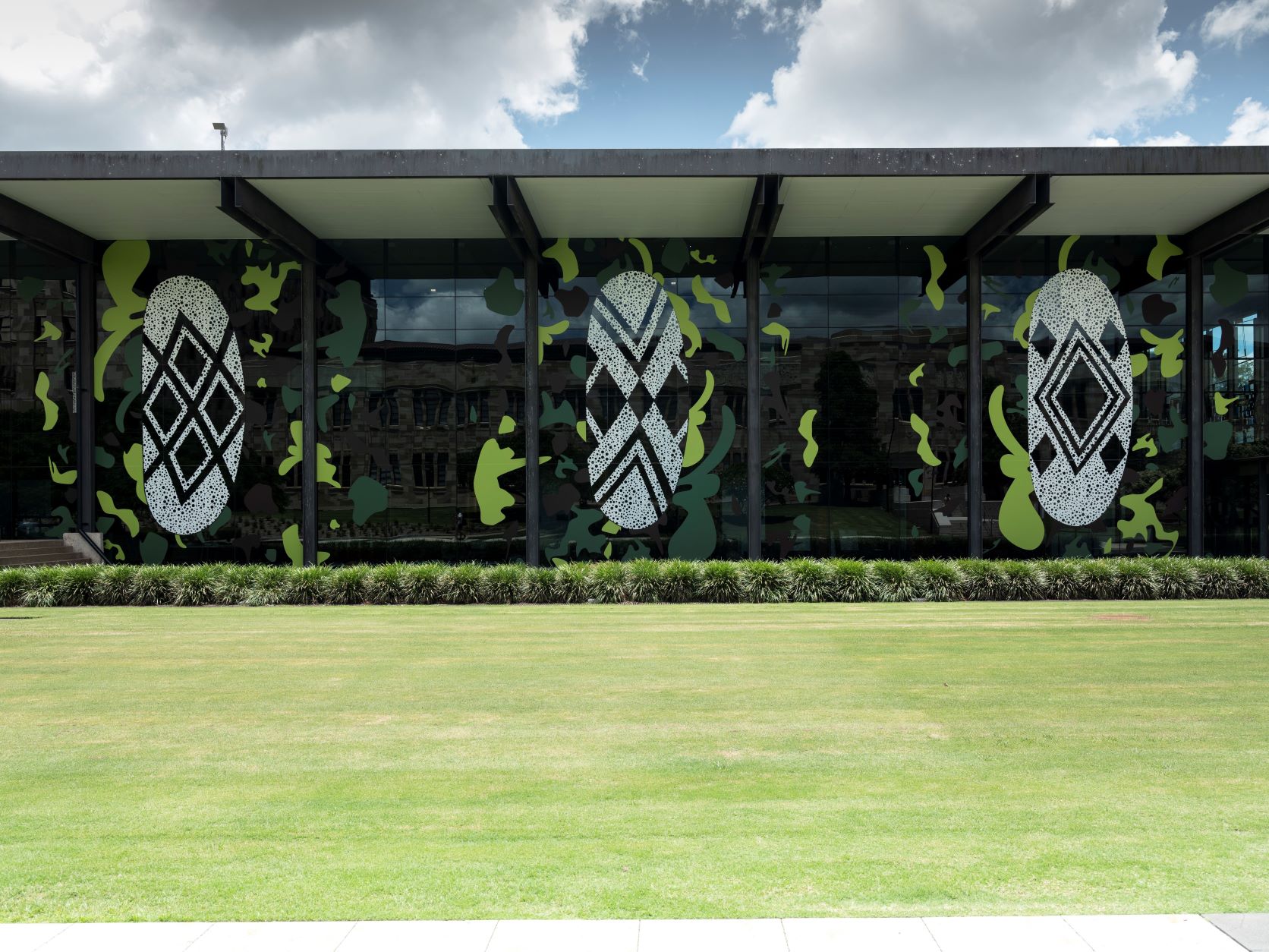 Jennifer Herd artwork on UQ Art Museum windows