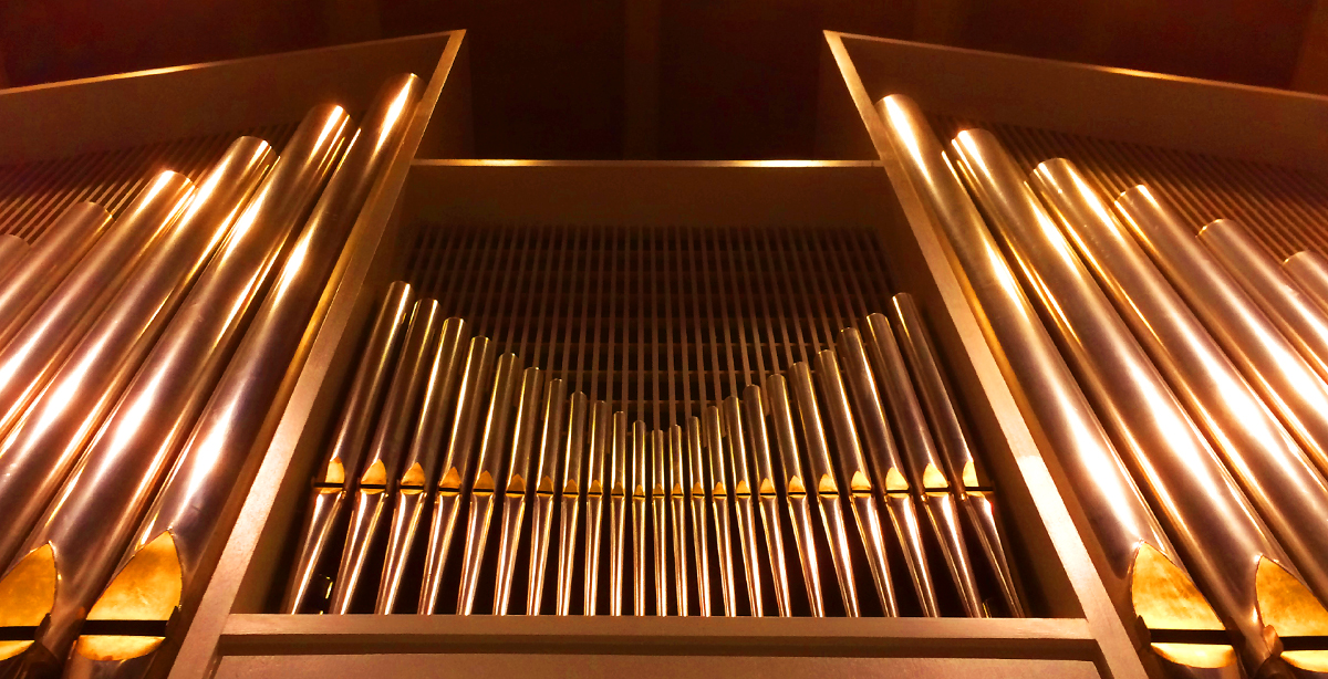 Pipe organ