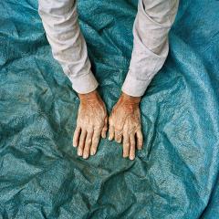 Hoda Afshar Crease 2014, from the series In the exodus, I love you more 2014–ongoing © Hoda Afshar, image courtesy the artist.